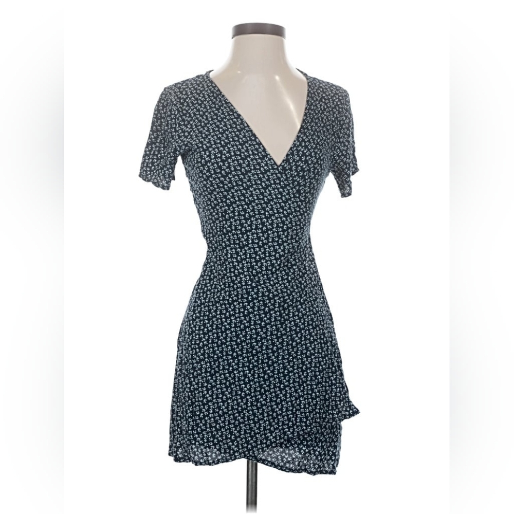 Brandy Melville S/M Blue Daisy Print Robbie Wrap Dress Made In Italy - Picture 8 of 14